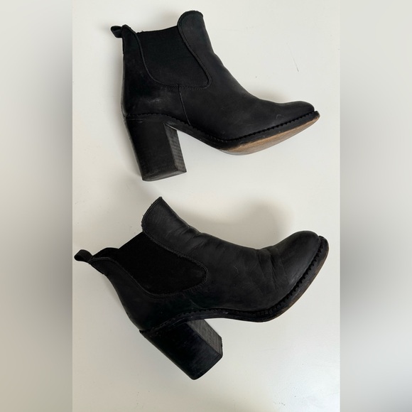 Topshop Leather Heeled Ankle Boots - Picture 2 of 2